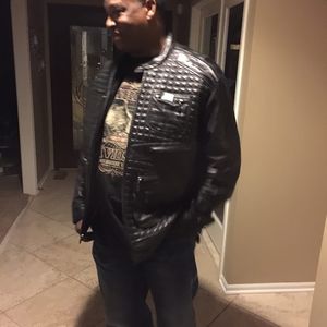 Meet your Posher, Damon